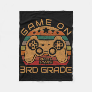 Spielbeginn 3. Klasse erster Tag Gamer-Geschenk By Fleecedecke