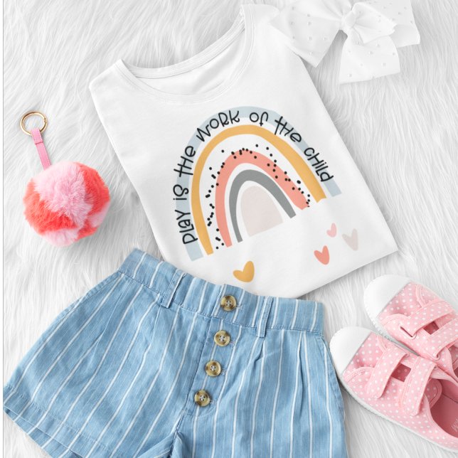Spielen ist das Werk des Kinderruinbogens T-Shirt (Von Creator hochgeladen)