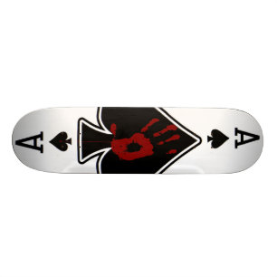 Spielen Sie Ihre letzte Karte Skateboard