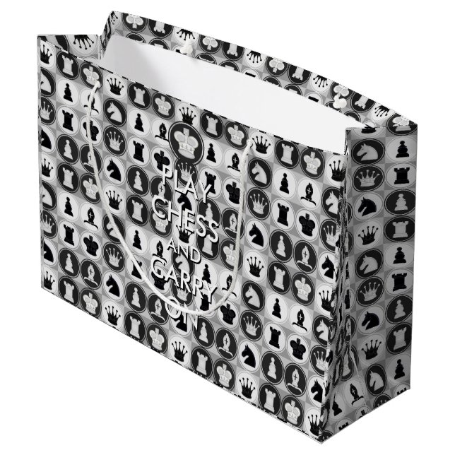 Spielen Sie Schach und machen Sie weiter Große Geschenktüte (Rückseite Schrägansicht)