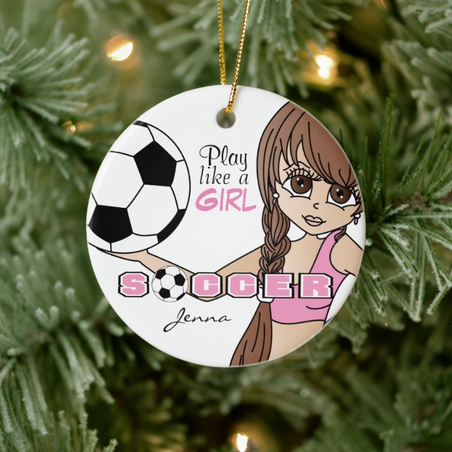 Spielen wie ein Mädchen | Fußball | Rosa Keramik Ornament (Baum)