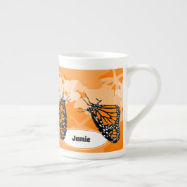 Spielend Monarch Butterfly & Name Orange Prozellantasse