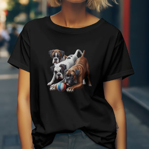 Spielerische Boxerhunde und Ball T-Shirt