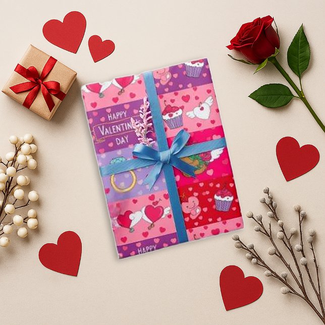 Spielerisches Rosa Valentinstag-Patchwork Geschenkpapier (Von Creator hochgeladen)