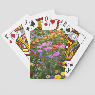 Spielfeld gefüllt mit wilden Blume Spielkarten