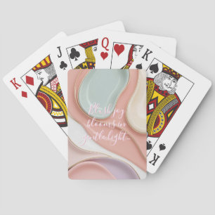 Spielkarten in stilvoller abstrakter Grafik