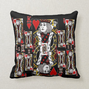 SPIELKARTEN KÖNIG-OF HEARTS CASINO VON ZAZZLE KISSEN