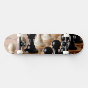 Spielplätze auf dem Schachbrett Skateboard