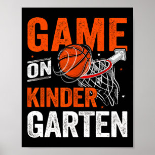 Spielspass auf Kindergarten Bysketbyll Erster Tag Poster