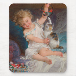 Spielzeit: Mädchen spielen mit ihrem Pet Kitten Mousepad