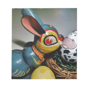 Spielzeug-Kaninchen und Kuhei Notizblock