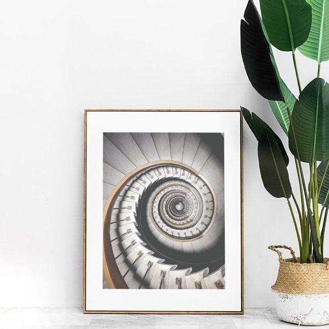 Spiraltreppe-Poster Poster (Spiral Staircase Poster in a golden frame with matte next to large boho plant.)