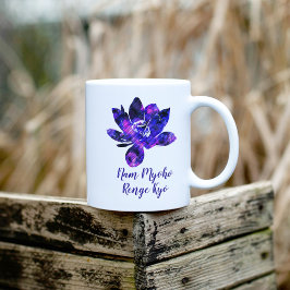 Spirituelle Lila Lotus Blume Nam Myoho Renge Kyo Kaffeetasse