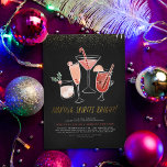 Spirituosen heller machen | Chalkboard Cocktail Pa Einladung<br><div class="desc">Spirituosen machen! Ein Set handbemalter Weihnachtsgetränke, darunter ein Martini mit einem Zuckerrohr, ein Glühwein mit Sternanis Orange und Zimt, Champagner mit Süßigkeiten und gefrorenen Beeren, ein Weißrussisch mit einem Hauch von Heiligen an einem Kreideboden. Unten finden Sie handgeschriebene Goldschriften und die Party-Informationen in einfacher Typografie. Oben auf dieser Einladung gibt...</div>