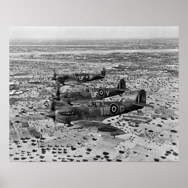 Spitfire-Kämpfer über Afrika, 1943. Vintages Foto Poster (Vorne)