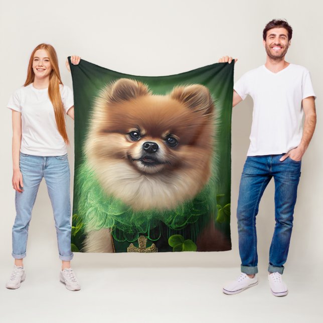 Spitz Dog in St. Patrick's Day Dress Fleecedecke (Beispiel)