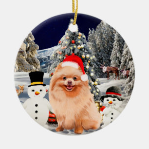 Spitz Hund sitzend in Schnee-Weihnachtsmannmütze-L Keramik Ornament