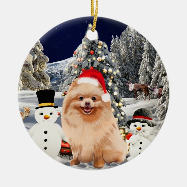 Spitz Hund sitzend in Schnee-Weihnachtsmannmütze-L Keramik Ornament (Vorne)