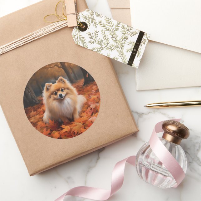 Spitz im Herbst Leaves Fall Inspiriert Runder Aufkleber (Schenken)