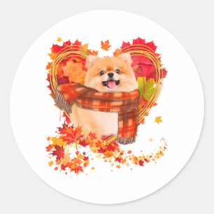 Spitz mit Herzstück aus Herbstblättern Runder Aufkleber
