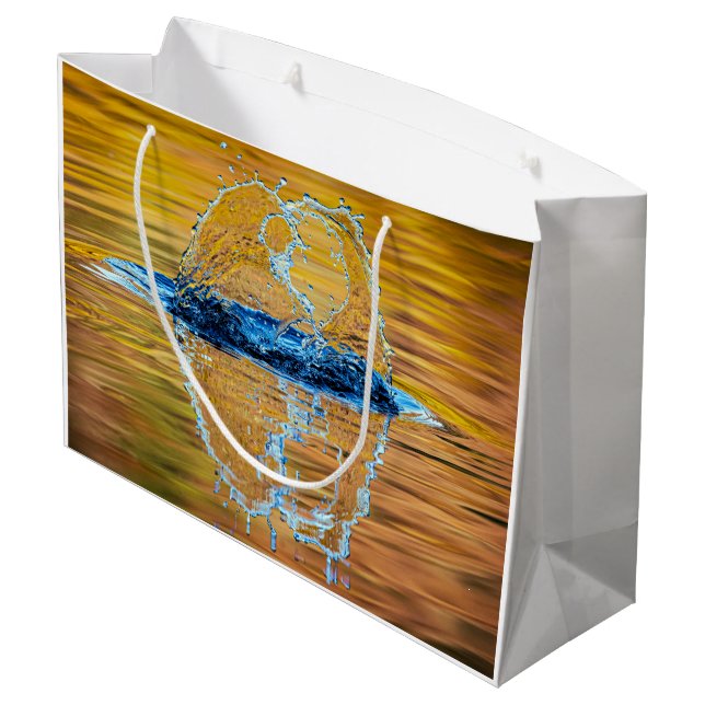 Splash auf einen Fall Abend Große Geschenktüte (Rückseite Schrägansicht)