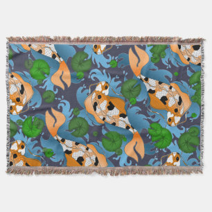 Splashing Asian Koi Fish Pond Lily Decke