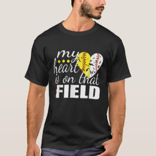 Split Halb Baseball Softball Heart My Heart ist on T-Shirt