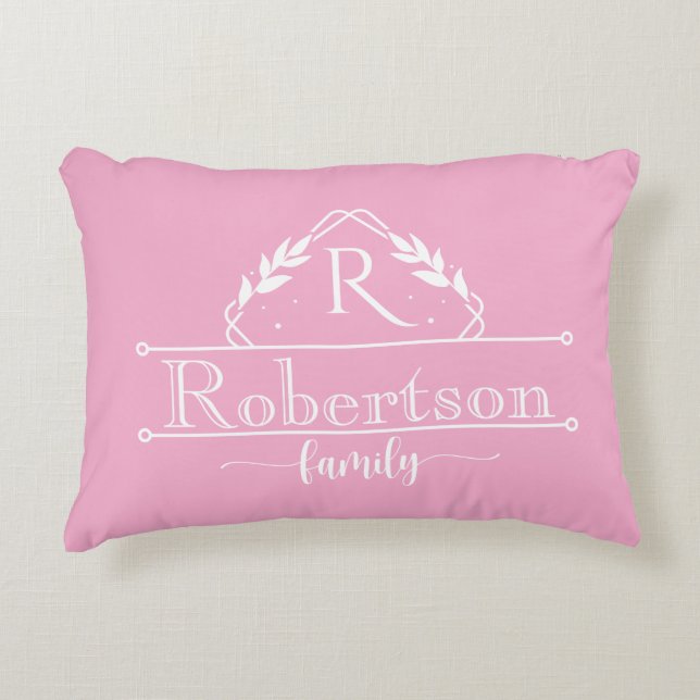 Split Monogram Family Name Baby Pink Frame Dekokissen (Vorderseite)