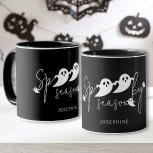 Spooker Season Text und Geister mit Namen Hallowee Tasse