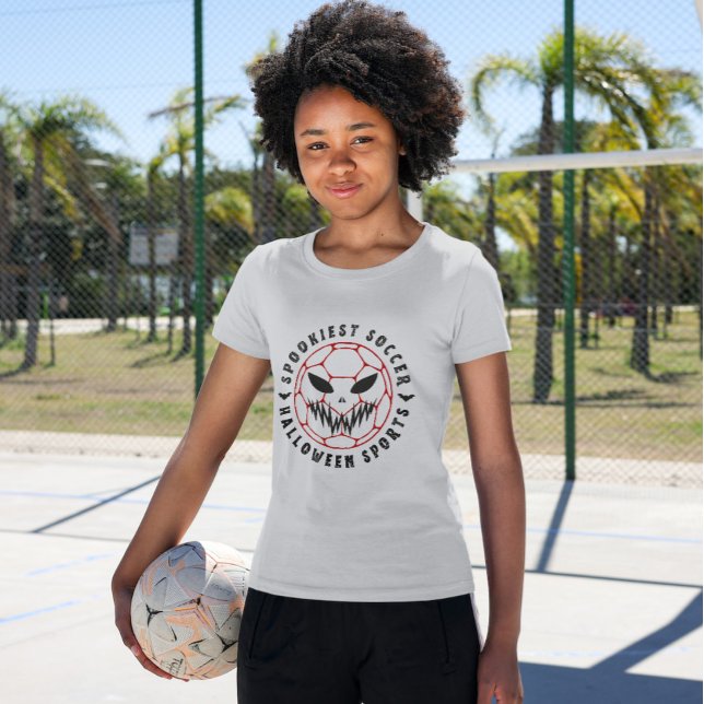 Spookiestes Fußballspiel T-Shirt (Von Creator hochgeladen)