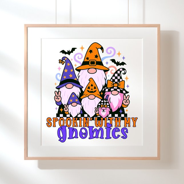 Spookin" mit meinen Gnomen: Retro Halloween-Freund Poster (Get festive with spookin' with my gnomies — a Halloween friends design full of humor and charm.)