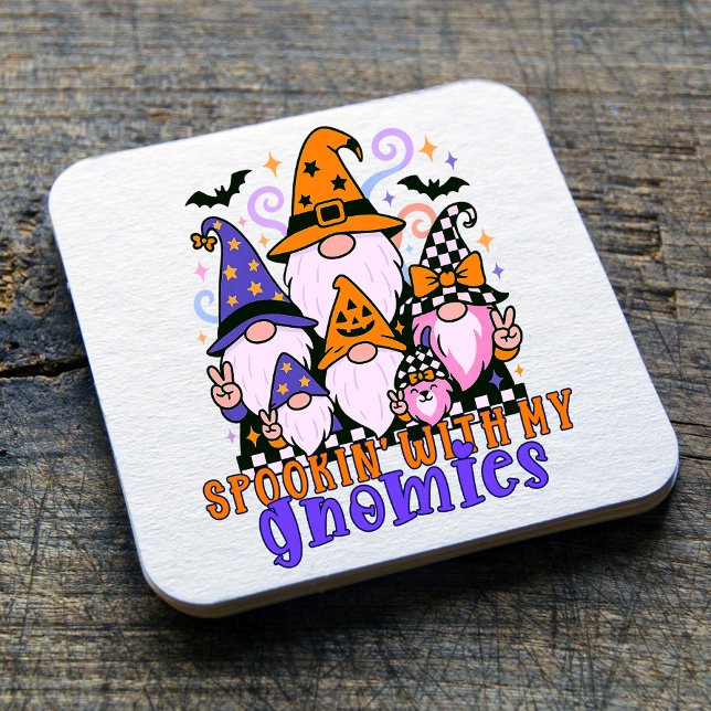 Spookin" mit meinen Gnomen: Retro Halloween-Freund Rechteckiger Pappuntersetzer (Get festive with spookin' with my gnomies — a Halloween friends design full of humor and charm.)