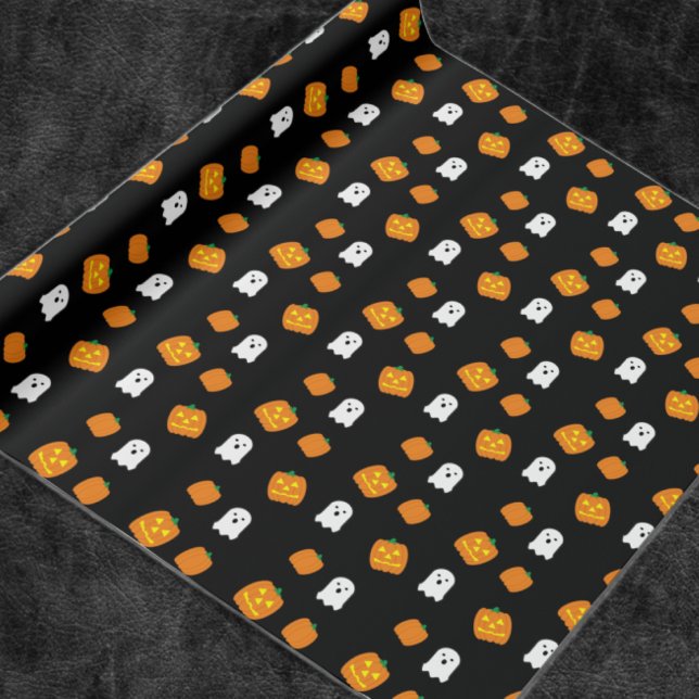 Spooky 4. Geburtstag Geschenkpapier (Von Creator hochgeladen)