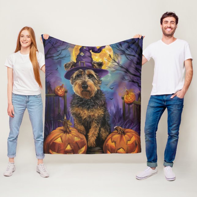 Spooky Airedale Halloween Hexe und Pumpkin Fleecedecke (Beispiel)