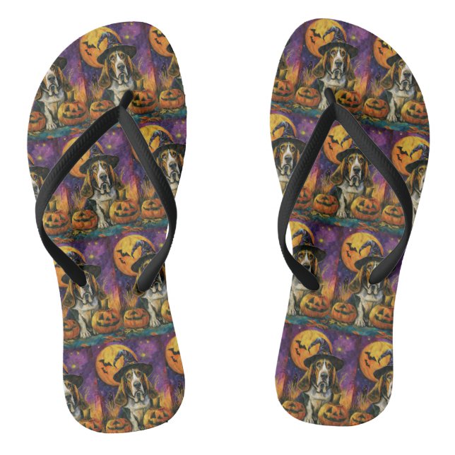 Spooky Basset Hound Halloween Hexe und Kürbiskürbi Flip Flops (Fußbett)