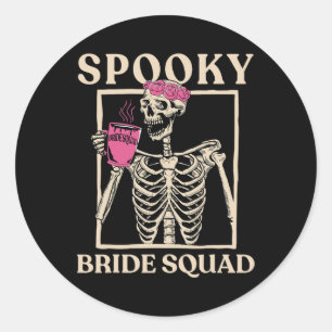 Spooky Bride Squad Skeleton Halloween Bachelorette Runder Aufkleber