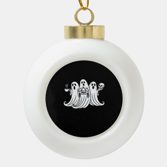 Spooky Coffee Sipping Pumpkin Holding Keramik Kugel-Ornament (Vorderseite)