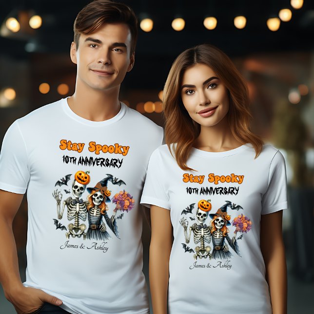 Spooky Couples Halloween-Jubiläum-T - Shirt (Von Creator hochgeladen)