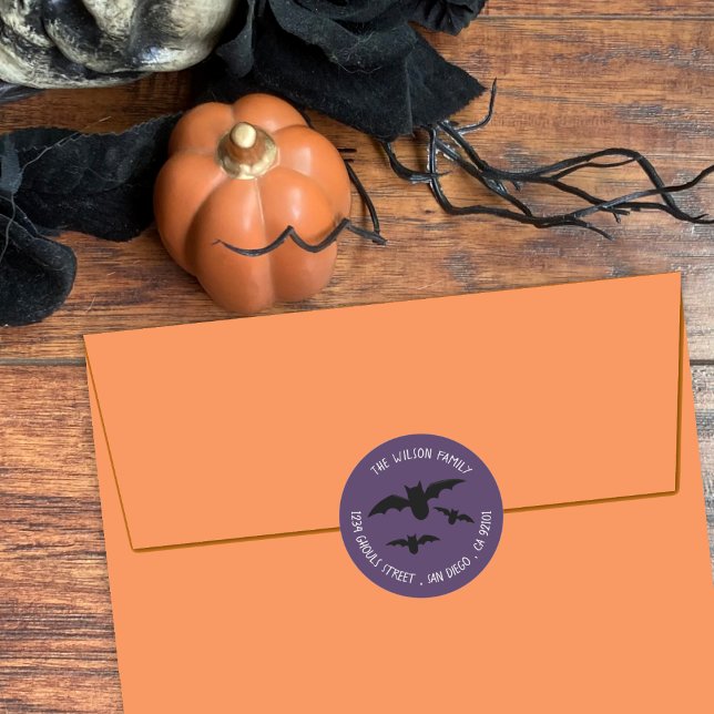 Spooky Flying Bats Halloween-Umschlag Aufkleber (Spooky bats Halloween purple envelope seals .
)