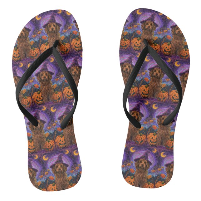 Spooky Goldendoodle Hund Halloween Hexenkürbis Flip Flops (Fußbett)