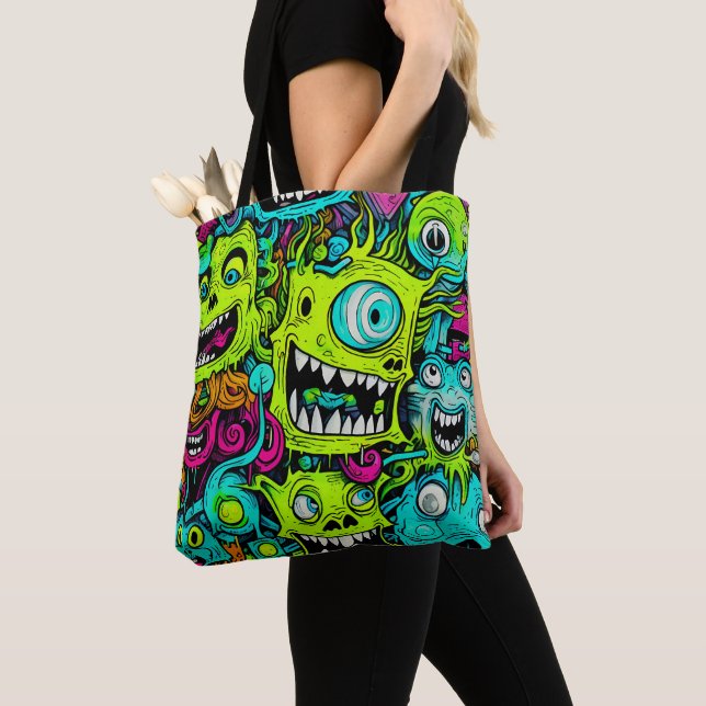 Spooky Green Monster Pattern (Von Nahem)