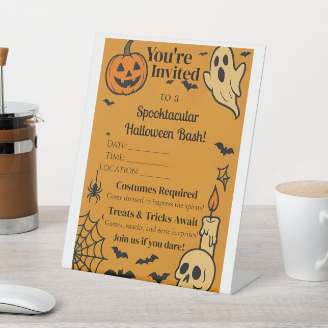 Spooky Halloween Bash Invite | Ghosts & Games Sockelschild (In SItu)