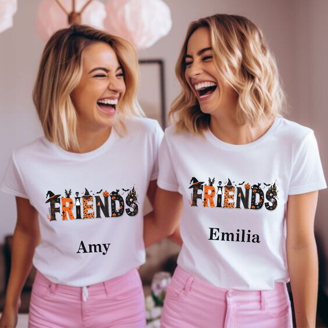 Spooky Halloween Friends Grafischer Name Sweatshir Sweatshirt (Von Creator hochgeladen)