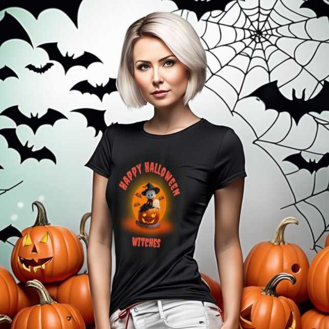Spooky Halloween Ghost Hexe auf Carved Pumpkin T-Shirt (Von Creator hochgeladen)
