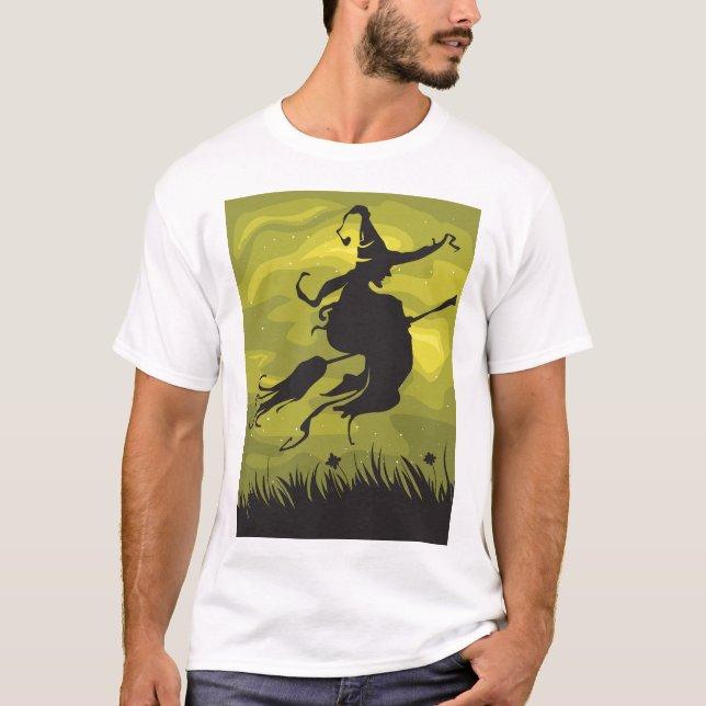 Spooky Halloween Witch Flying on Broomstick T-Shirt (Vorderseite)