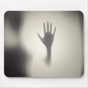 Spooky Hand auf Glasplatte Halloween Mousepad