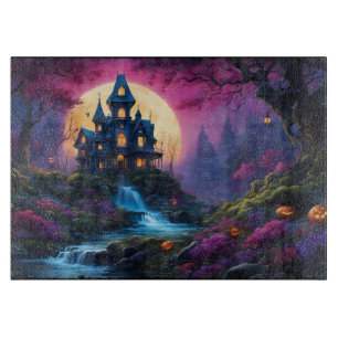 Spooky House auf Halloween Hill Schneidebrett