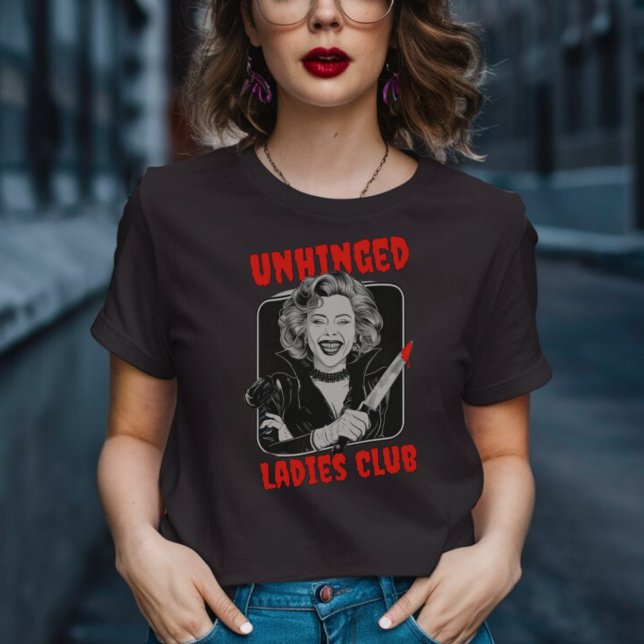 Spooky Mama Halloween Funny Classic Horror Custom T-Shirt (Von Creator hochgeladen)