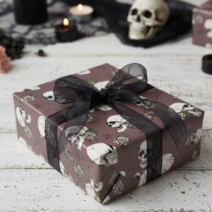 Spooky Maroon Lila Small Skull Halloween Geschenkpapier