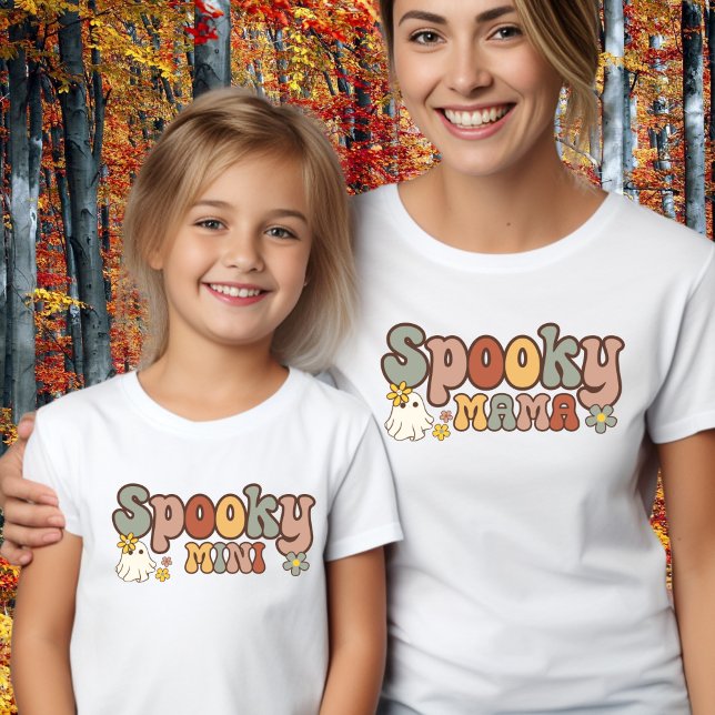 Spooky Mini Retro Halloween Mommy and Me Matching T-Shirt (Von Creator hochgeladen)